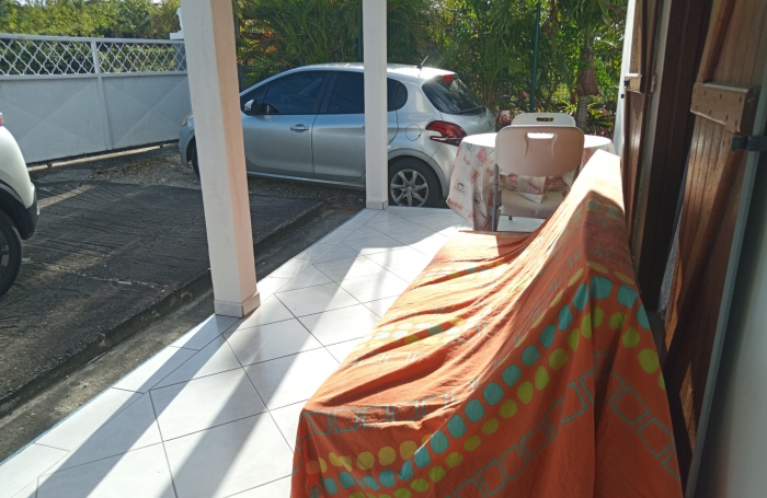 MAISON T1 (meubl&eacute;e) - 24.84 m2 - 97160 LE MOULE