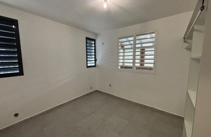 Location Appartement 60m&sup2; 3 pièces Sainte Anne