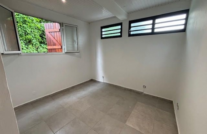 Location Appartement 60m&sup2; 3 pièces Sainte Anne