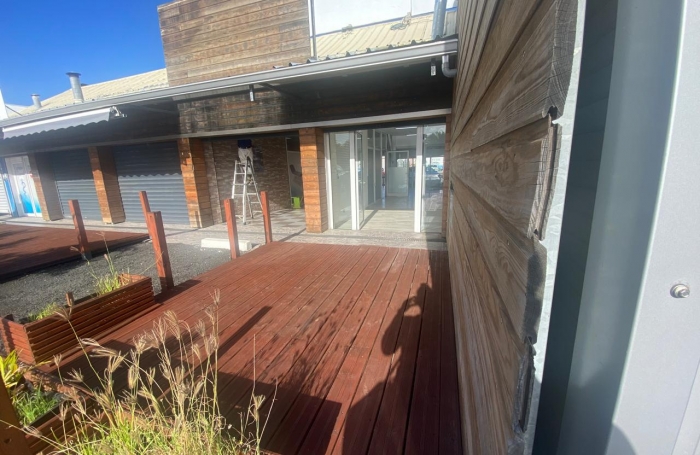 Grand local commercial r&eacute;nov&eacute;