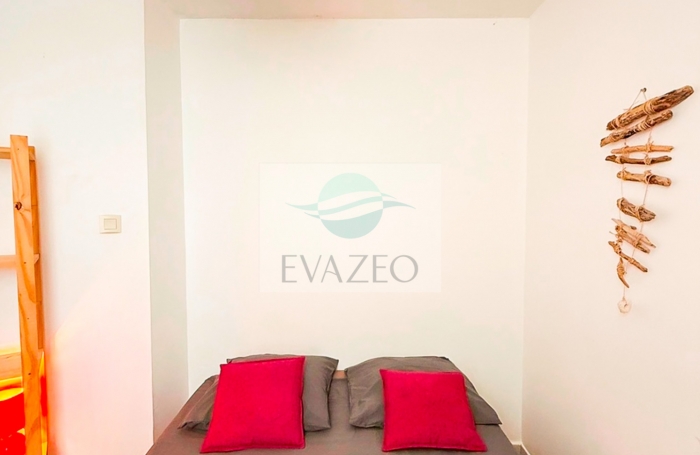 Appartement meubl&eacute; T3 Front de mer 64m2 piscine