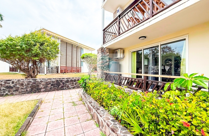 Appartement meubl&eacute; T3 Front de mer 64m2 piscine