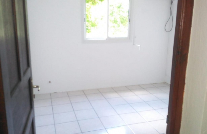 Location Maison 80m&sup2; 3 pièces Sainte Anne