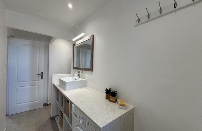 Magnifique Appartement moderne de trois pi&egrave;ces meubl&eacute; aux Abymes - LONGFORT IMMOBILIER