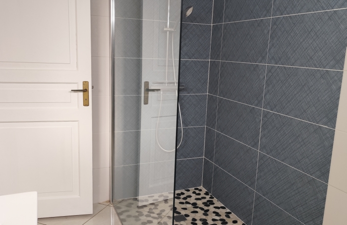 Maison avec piscine  150 m2  Pointe-Noire