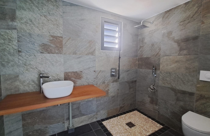 T3 neuf avec vue mer   balcon et 2 parkings   location non meubl&eacute;e