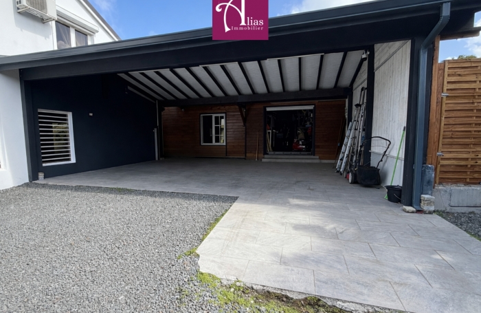 A LOUER VILLA F4 MODERNE - ENTR JARDIN ET PISCINE INCLUS - DUMONTER BAIE-MAHAULT