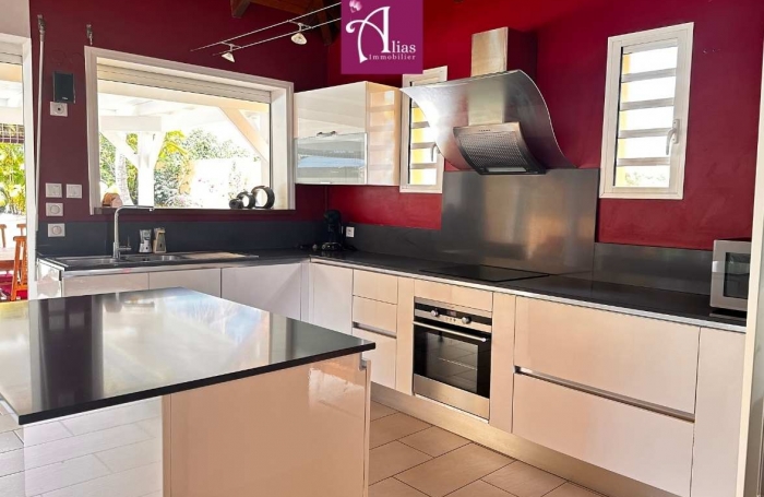 A LOUER VILLA F4 MEUBLEE ENTR PISCINE ET JARDIN INCLUS &agrave; SAINT-ALBAN