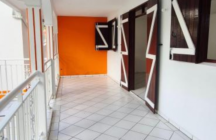 Location Maison 94.64m&sup2; 3 pièces Les Abymes
