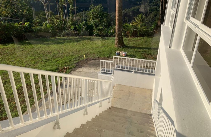 BEAU HAUT DE VILLA T5 MEUBLE