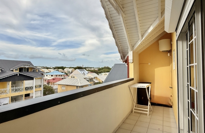 LOCATION GRAND T2 MEUBL&Eacute; BOURG SAINT FRANCOIS PARKING