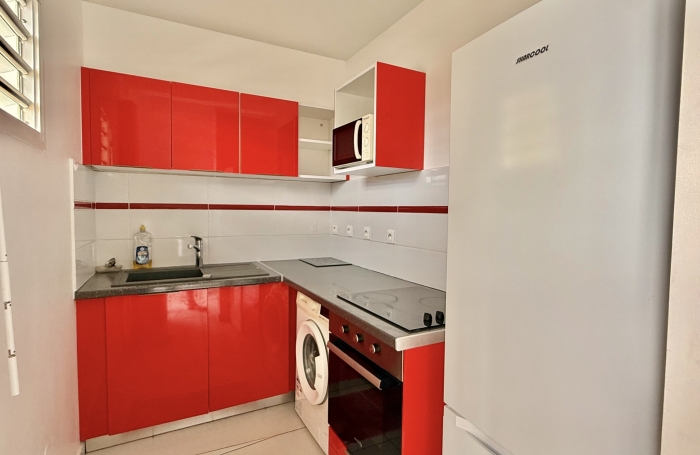 LOCATION GRAND T2 MEUBL&Eacute; BOURG SAINT FRANCOIS PARKING
