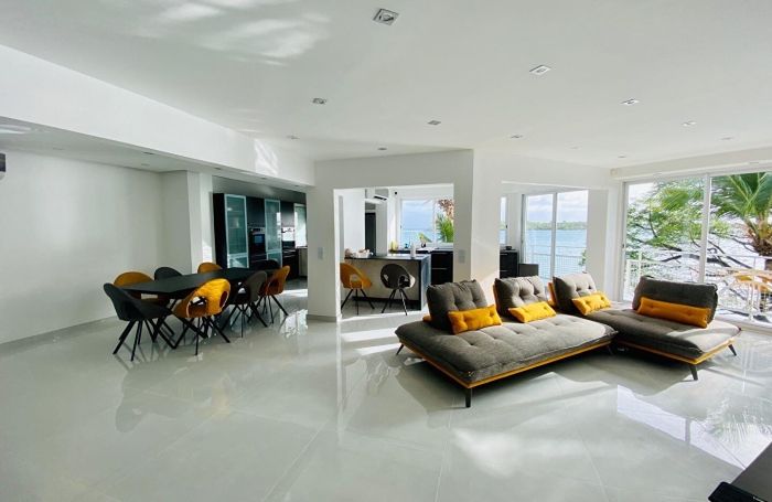 Vente Appartement 165m&sup2; 5 pi&egrave;ces Gosier