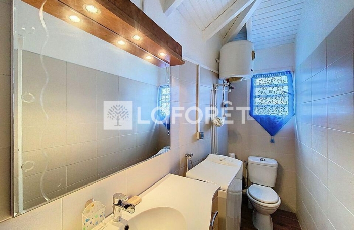 Vente Immeuble 139.55m&sup2; 6 pi&egrave;ces Basse-Terre