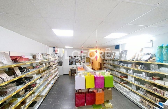 Vente Immeuble 139.55m&sup2; 6 pi&egrave;ces Basse-Terre
