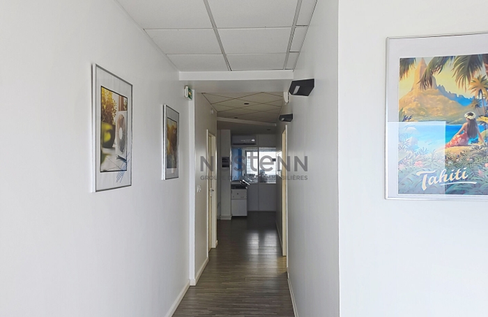 Location Local commercial 106m&sup2; 5 pi&egrave;ces Baie Mahault