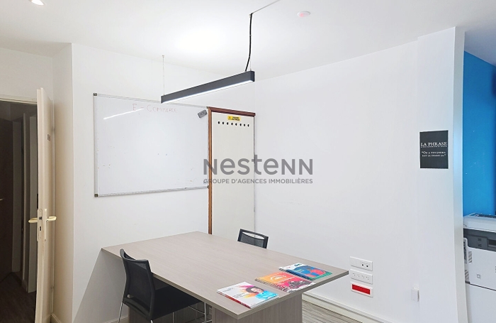 Location Local commercial 106m&sup2; 5 pi&egrave;ces Baie Mahault