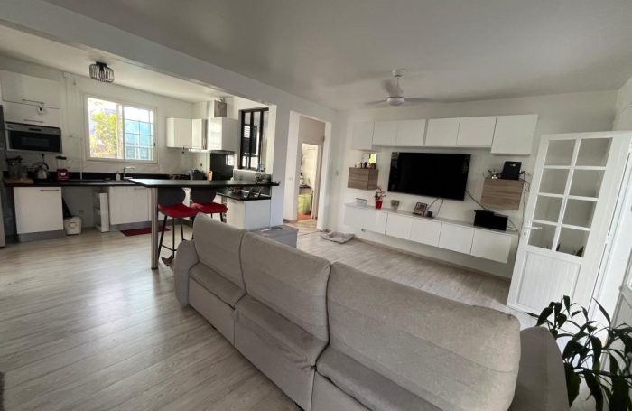 Vente Maison 100.28m&sup2; 4 pièces Les Abymes