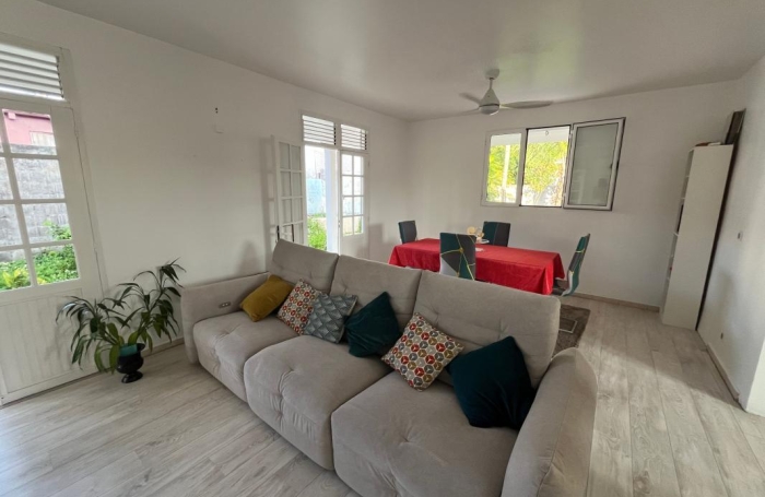 Vente Maison 100.28m&sup2; 4 pièces Les Abymes