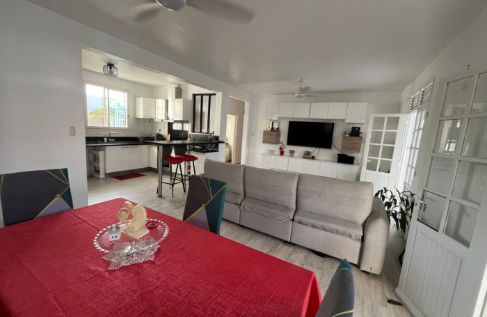 Vente Maison 100.28m&sup2; 4 pièces Les Abymes