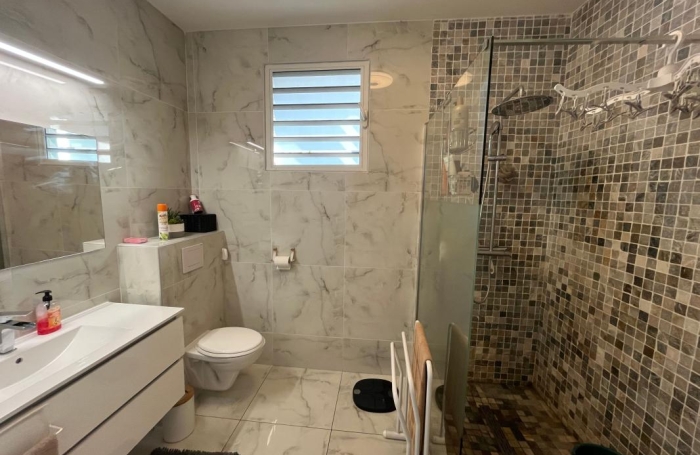 Vente Maison 100.28m&sup2; 4 pièces Les Abymes
