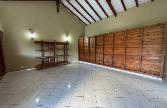 Maison compos&eacute;e de deux logements  - Le gosier