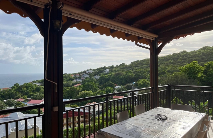 Vieux-Fort   Grande maison familiale, superbe vue, piscine et studios