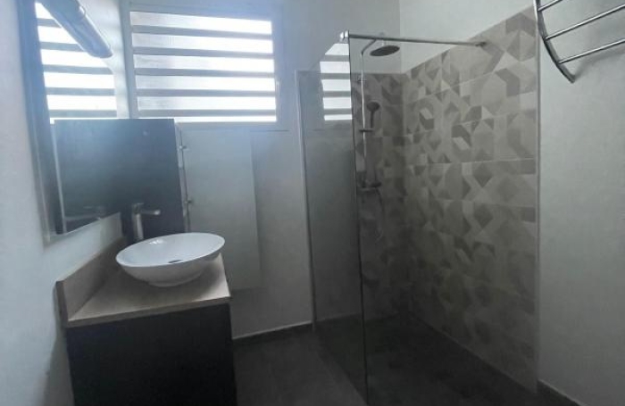 Location Appartement 62m&sup2; 2 pièces Les Abymes
