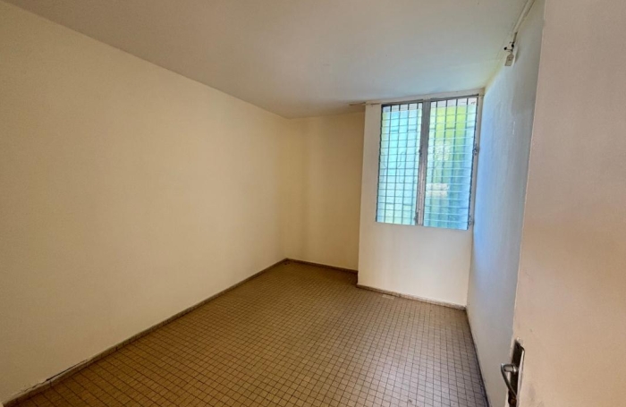 Vente Appartement 63.81m&sup2; 4 pièces Basse-Terre