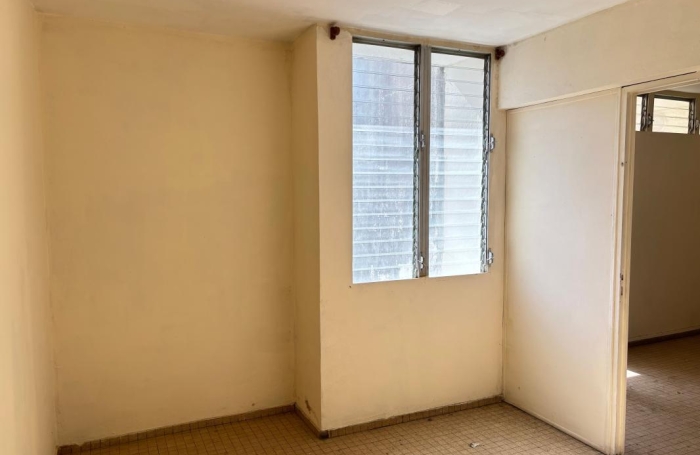 Vente Appartement 63.81m&sup2; 4 pièces Basse-Terre