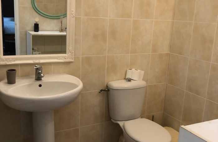 VILLA F 4 AVEC PISICNE JARDIN ET ENTRETIEN PISCINE INCLUS