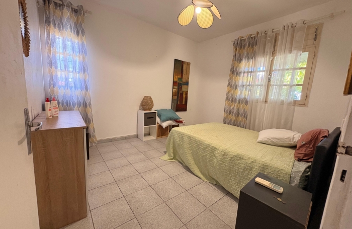 SPACIEUX HAUT DE VILLA MEUBLE F6  DANS PROPRI&Eacute;T&Eacute; PRIVEE