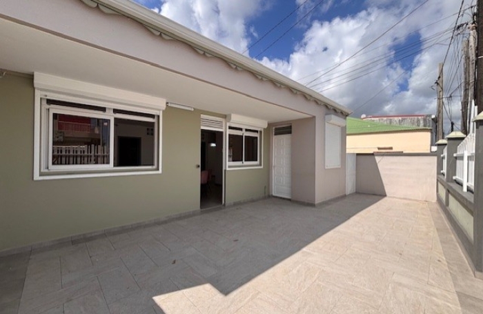 Location Maison 97160