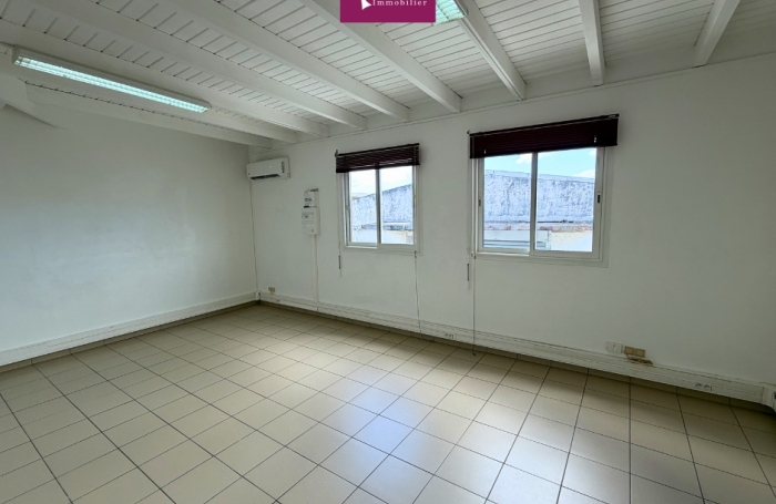 &Agrave; louer - Bureau 21m2 - &Eacute;tage - Jarry