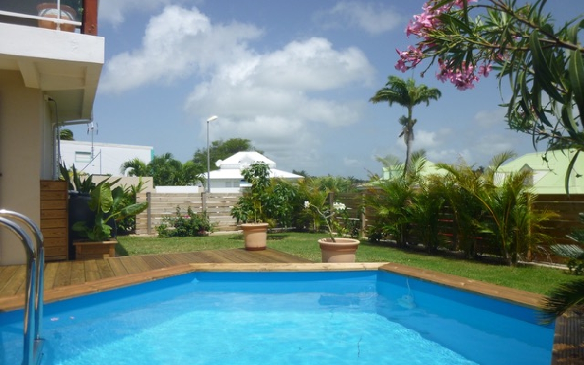 VILLA MEUBLEE GOLF /PISCINE JARDIN