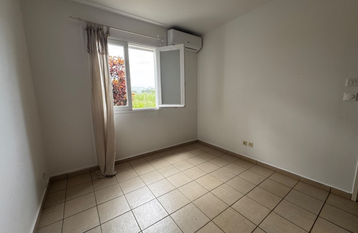 Spacieuse maison mitoyenne  3 chambres