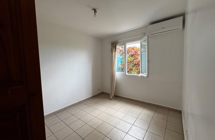 Spacieuse maison mitoyenne  3 chambres