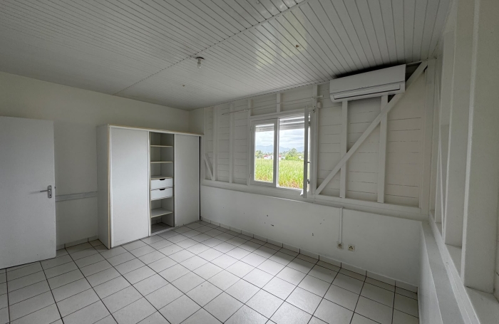 Spacieuse maison mitoyenne  3 chambres
