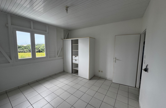 Spacieuse maison mitoyenne  3 chambres