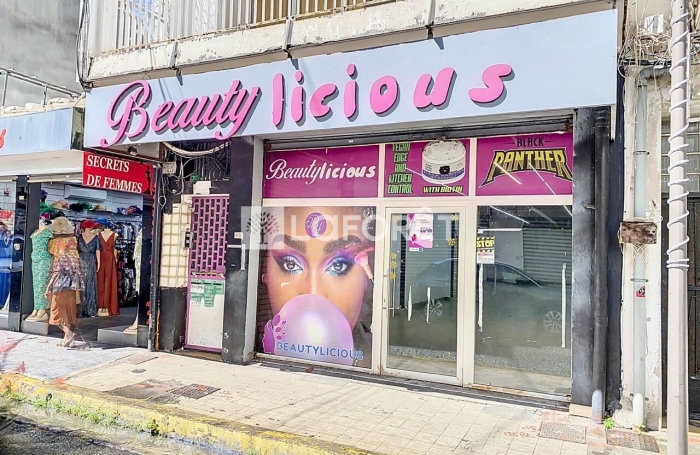 Vente Local commercial 111.61m&sup2; Pointe-&agrave;-Pitre