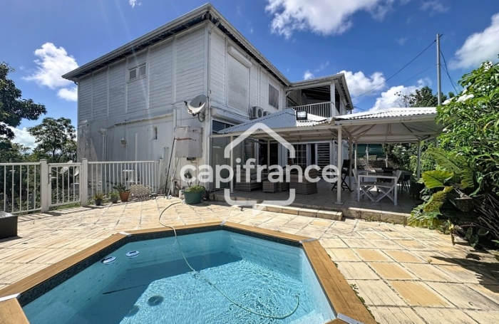 Vente Maison 380m&sup2; 11 pièces Les Abymes