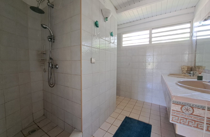 Location Maison 141.49m&sup2; 4 pi&egrave;ces Goyave
