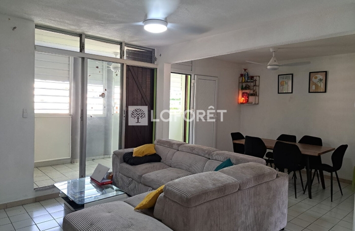 Vente Appartement 79.29m&sup2; 4 pi&egrave;ces Baie Mahault