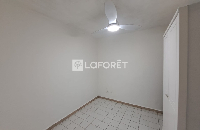 Vente Appartement 79.29m&sup2; 4 pi&egrave;ces Baie Mahault