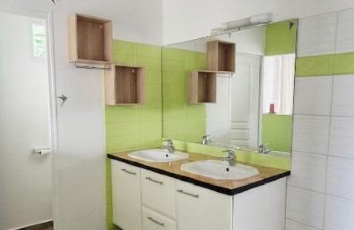 Location Maison 121.28m&sup2; 5 pièces Lamentin