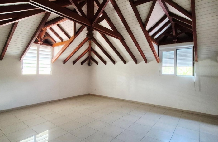 Location Maison 180.5m&sup2; 4 pièces Lamentin