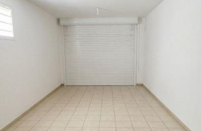 Location Maison 180.5m&sup2; 4 pièces Lamentin