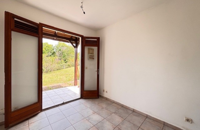 Maison individuelle &agrave; Sainte-Anne avec votre agence Longfort Immobilier