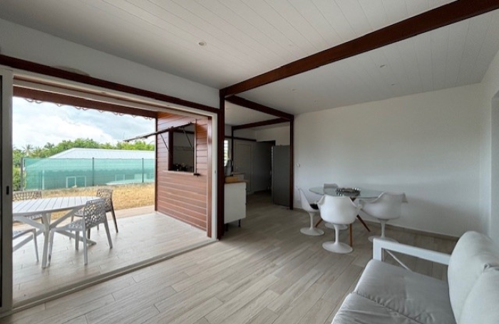 Villa  meubl&eacute;e de 4 Pi&egrave;ces- Sainte-Rose  - LONGFORT IMMOBILIER