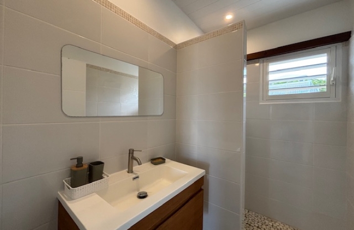 Villa  meubl&eacute;e de 4 Pi&egrave;ces- Sainte-Rose  - LONGFORT IMMOBILIER